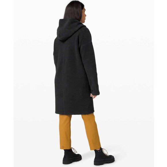 Lululemon Held in Warmth Sherpa Jacket - Picture 4 of 16